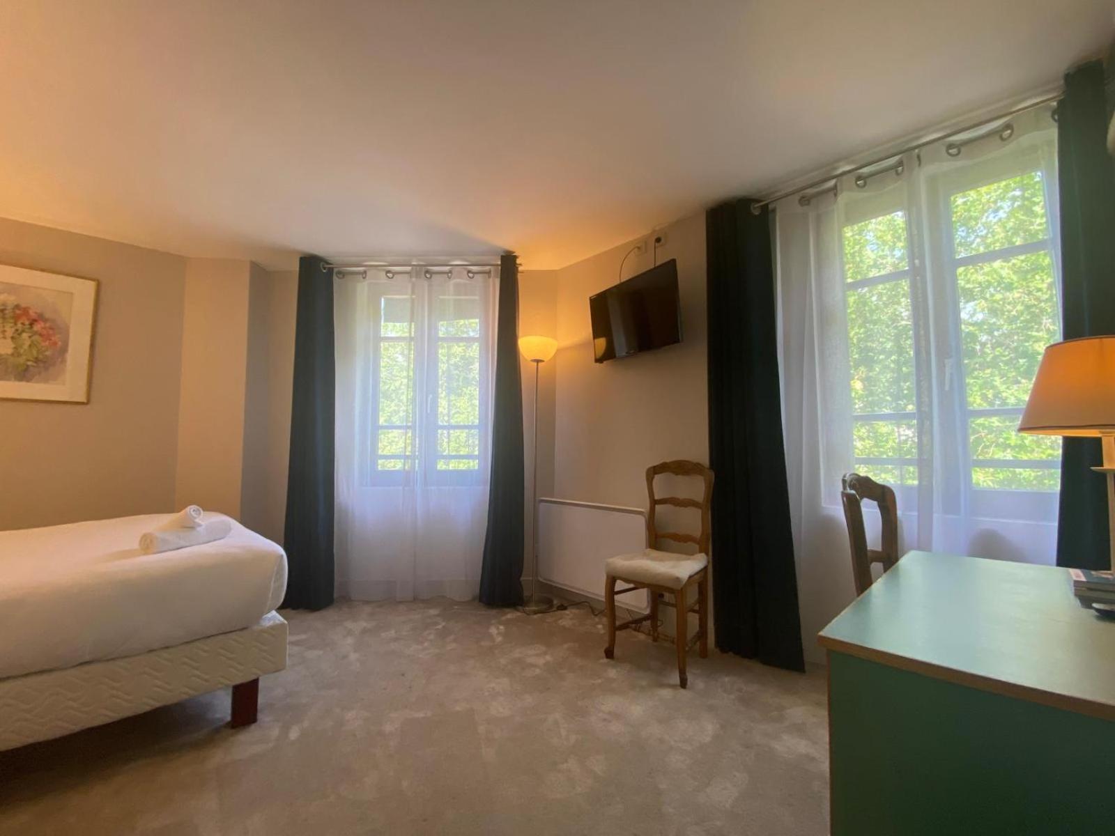 Hotel Paris Vesinet- Logis Hotel Restaurant Le Vésinet Buitenkant foto