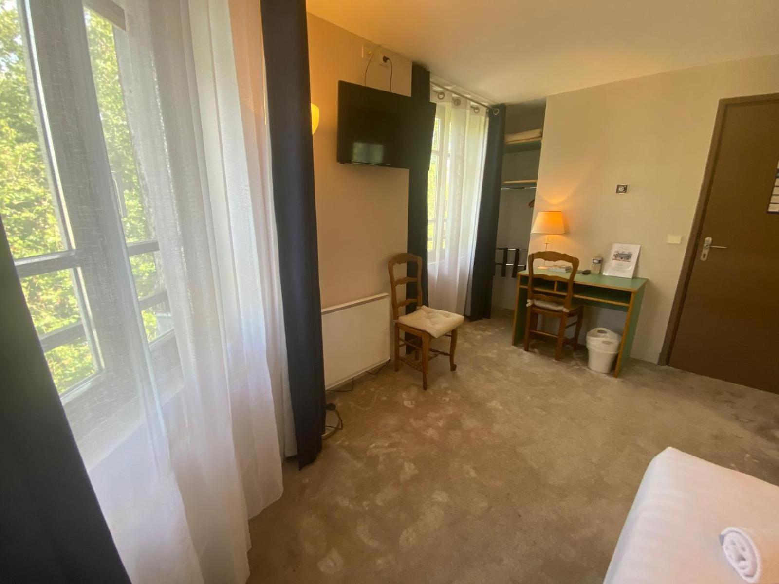 Hotel Paris Vesinet- Logis Hotel Restaurant Le Vésinet Buitenkant foto